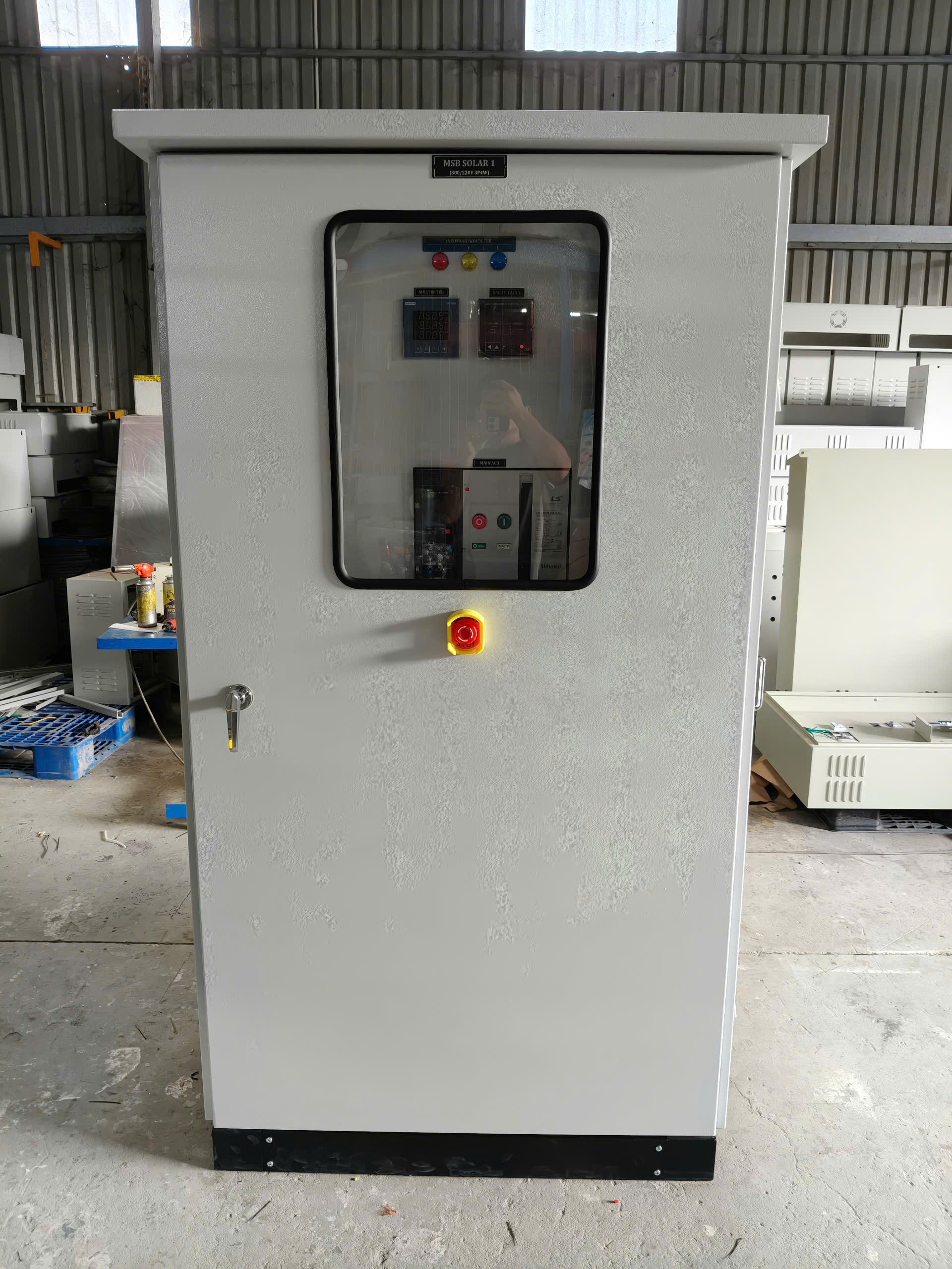 Tủ cấp nguồn solar giám sát điện năng Solar Right Rich Bình Thuận